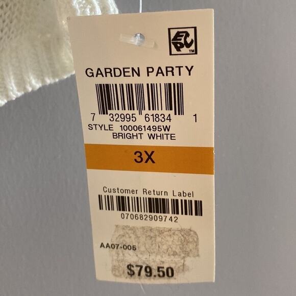 NEW Plus size sweater pullover INC Garden Party bright white linen blend 3X
C - Picture 9 of 9